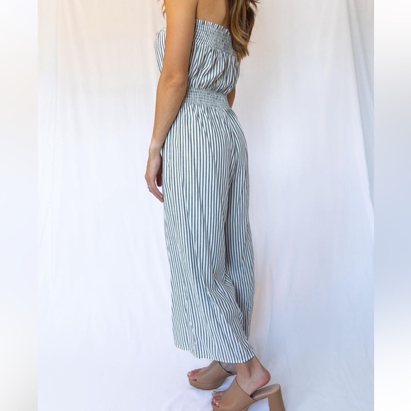 Jumpsuit - Picture 2 of 4